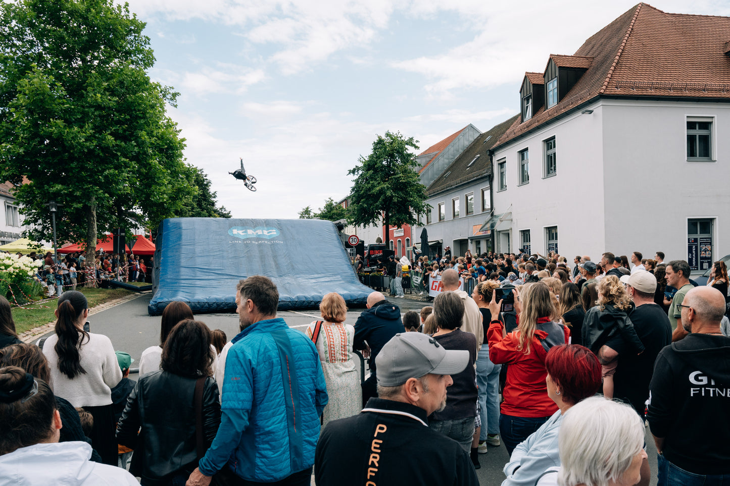 RIDING SKILLS BIKE STUNT SHOW